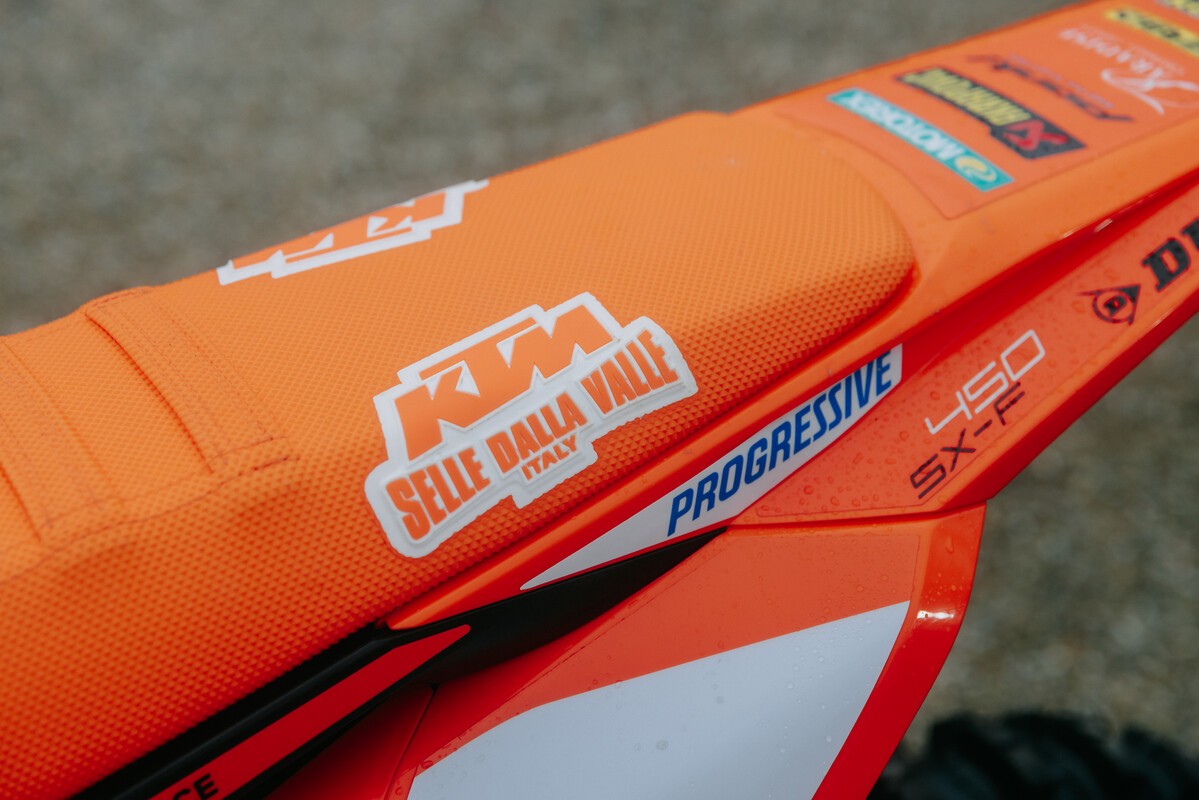 KTM presenta le nuove SX-F Factory Edition 2026